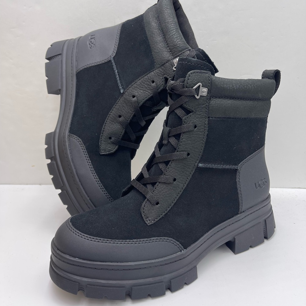 UGG Women's Lace-Up Boot
W / 1174492
W ASHTON WEATHERIZED LACE UP Boots Black - Picture 15 of 16